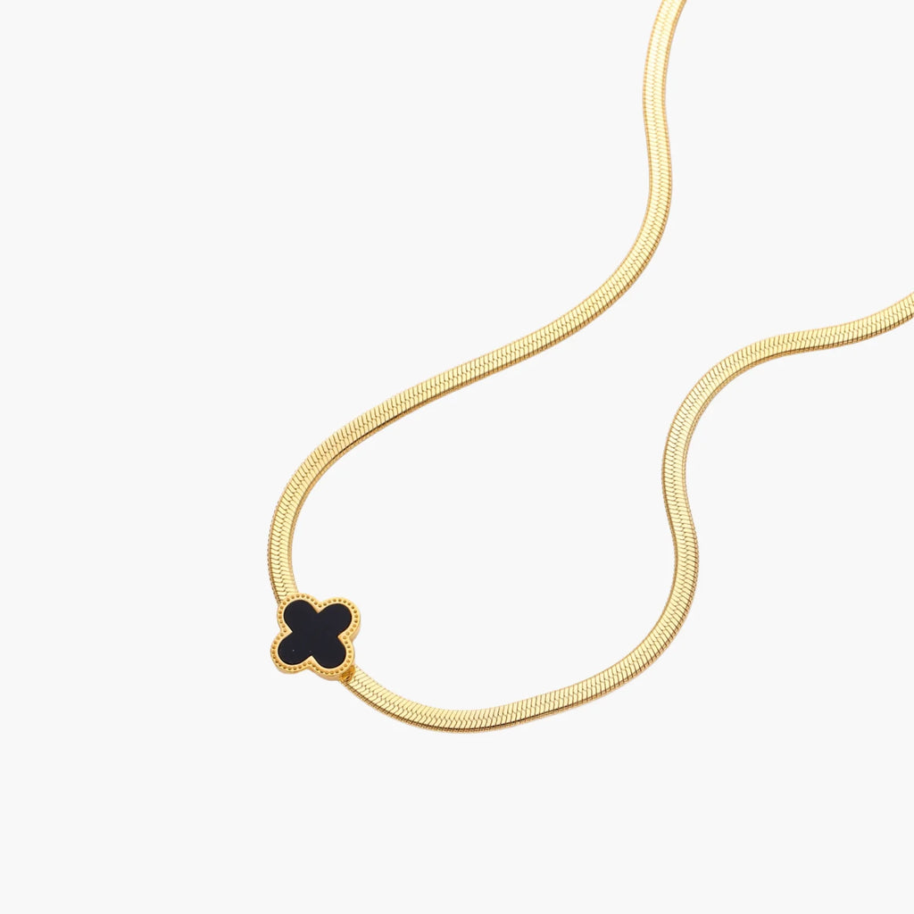 Lucky Quatrefoil Pendant 18K Gold Stainless Steel Necklace